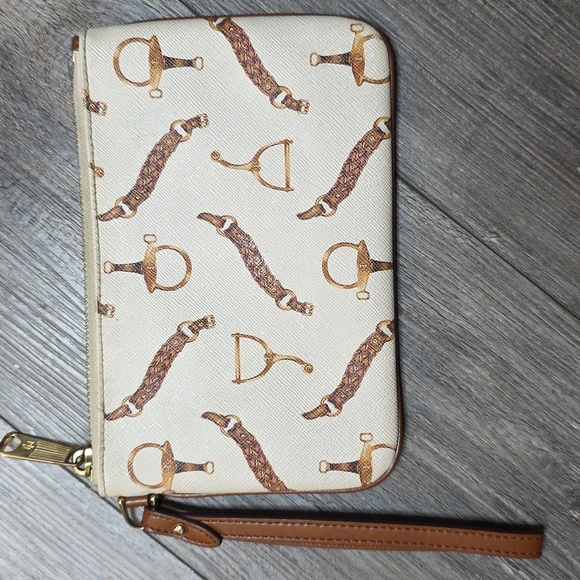 Ralph Lauren | 2014 Caldwell Belting, Equestrian Inspired Print Wristlet - Picture 2 of 11